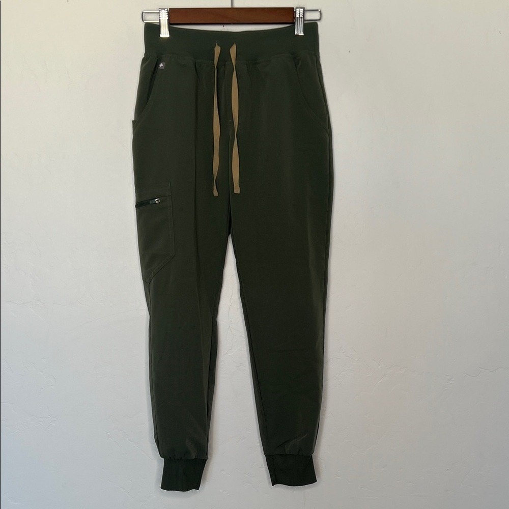 FIGS Zamora Jogger Scrub Pants Green Size XXS Petite Medical Uniform